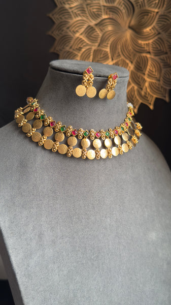 Panoply Kerala Kaasu Mala Choker Set | Traditional Coin Temple Jewelry with Ruby  Green Stones | Lakshmi Coin Necklace & Earrings