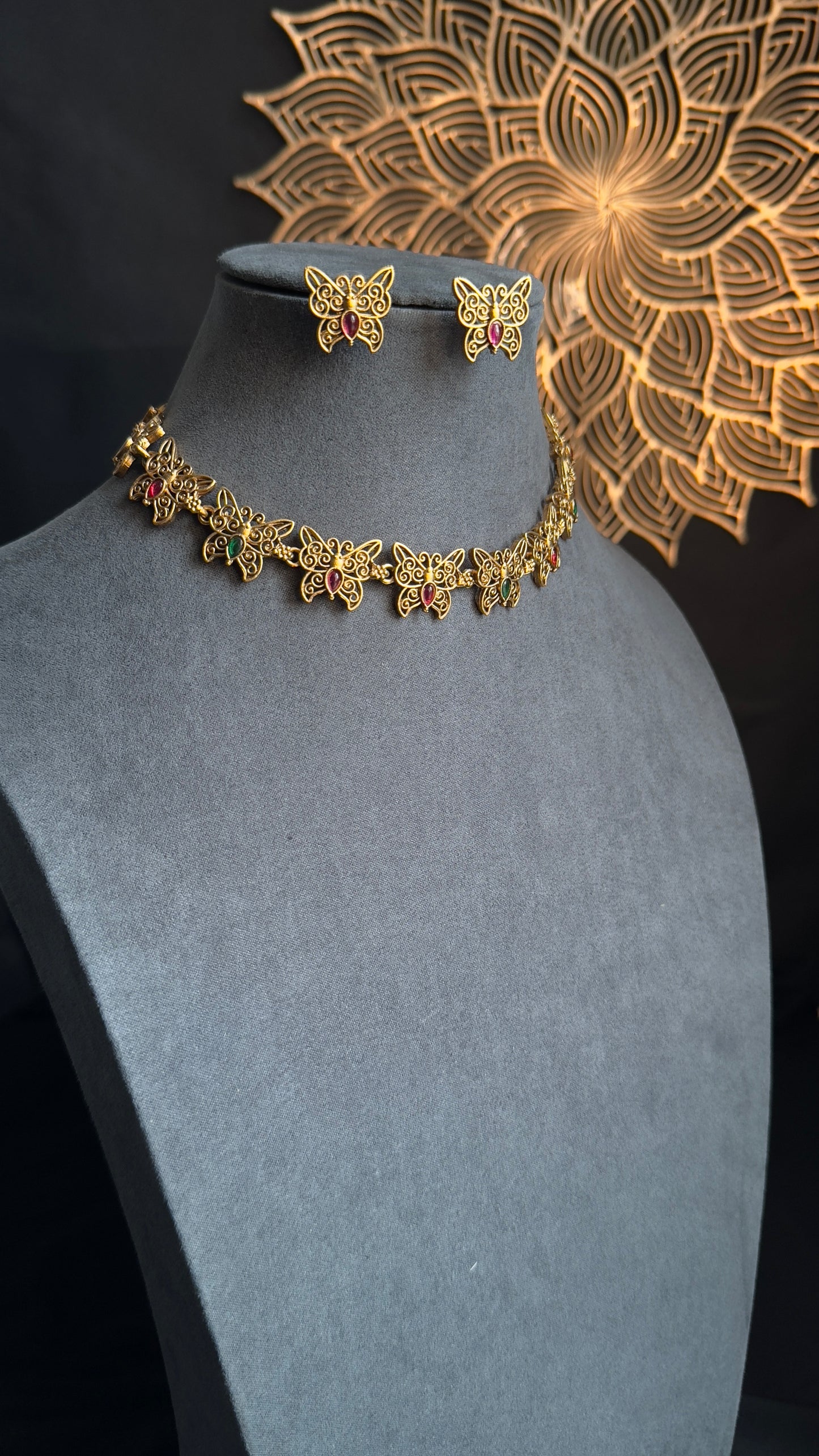 Butterfly Matte Gold Line Necklace - BUDGET