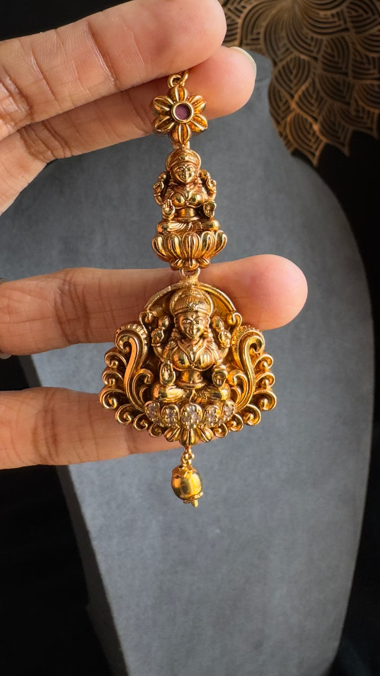 Antique Goddess Lakshmi Gold Tikka - TEMPLE