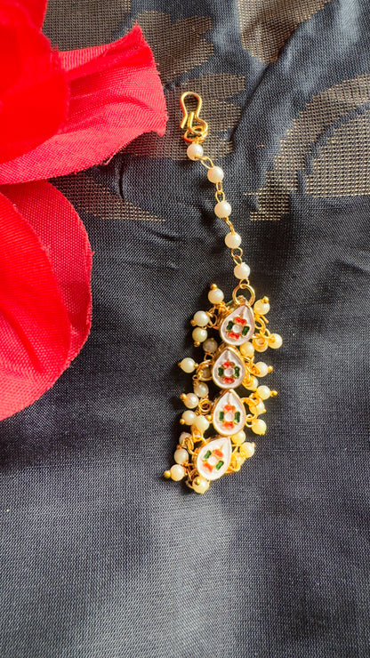 Dainty Pearl Kundan Meenakari Forehead Jewelry - TIKKA