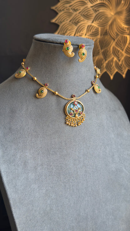 Gold Pendant mango paisley South Indian jewelry Necklace Set - TRADITIONAL