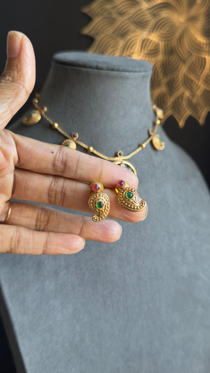 Gold Pendant mango paisley South Indian jewelry Necklace Set - TRADITIONAL | Mango Design Necklace Set
