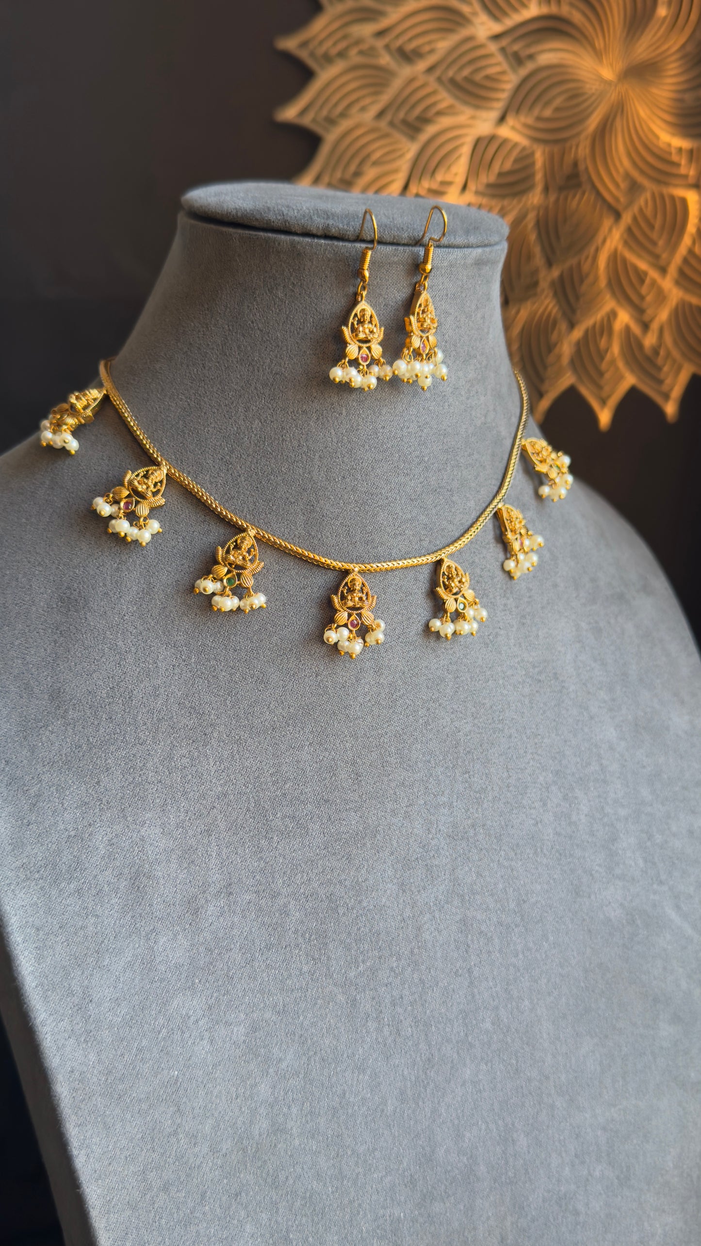 Unique Multi Pendant Drops Kemp Necklace Set - FUSION