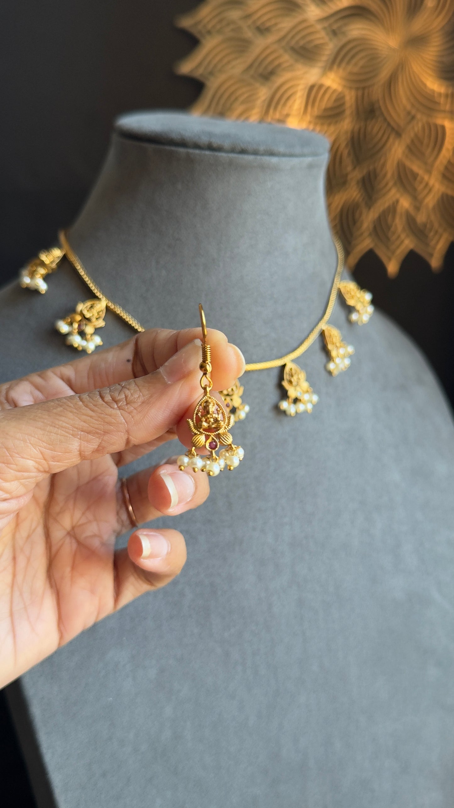 Unique Multi Pendant Drops Kemp Necklace Set - FUSION