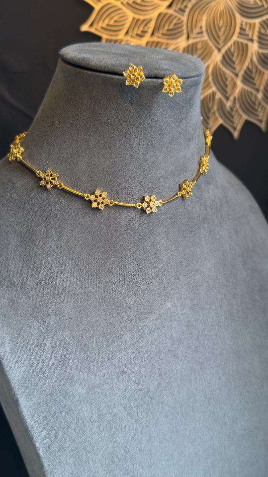 Dainty lightweight Gold Flower Necklace and stud Earring